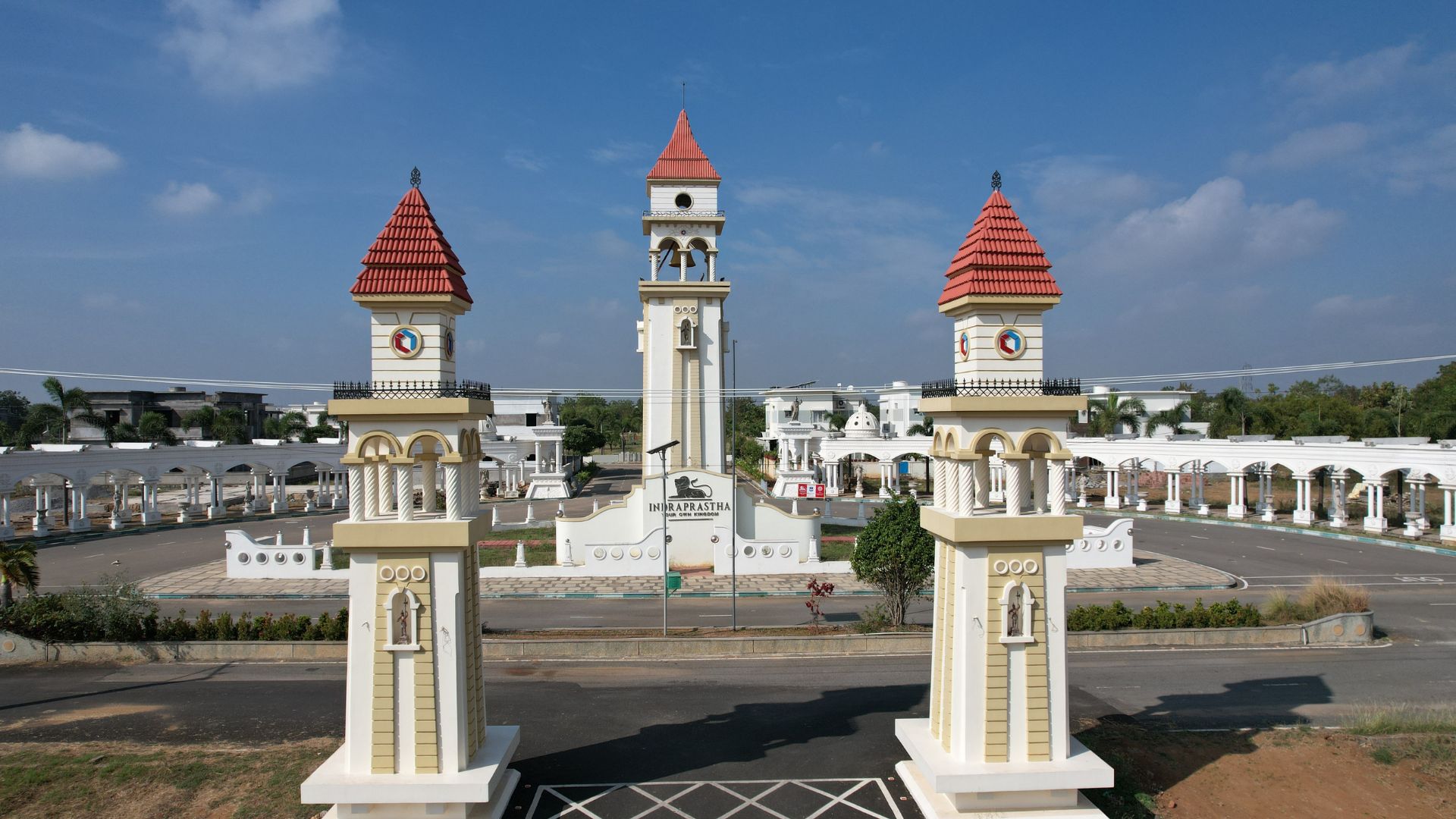 Grand Entrance Plaaza - Indraprastha